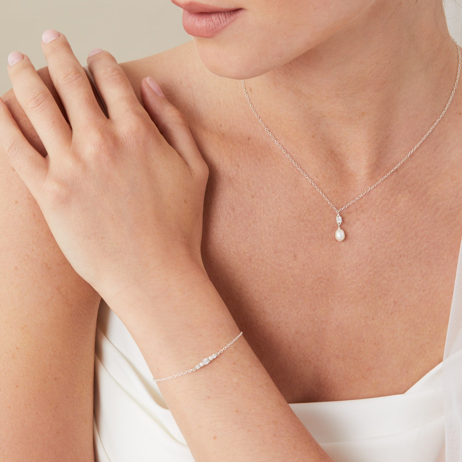 Dainty Pearl and Diamond Bracelet - Haru