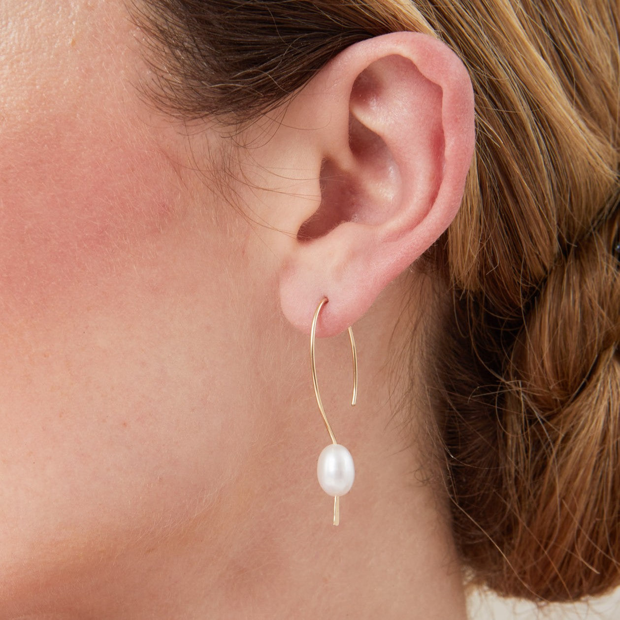 Pearl Pull Through Earrings - Millie
