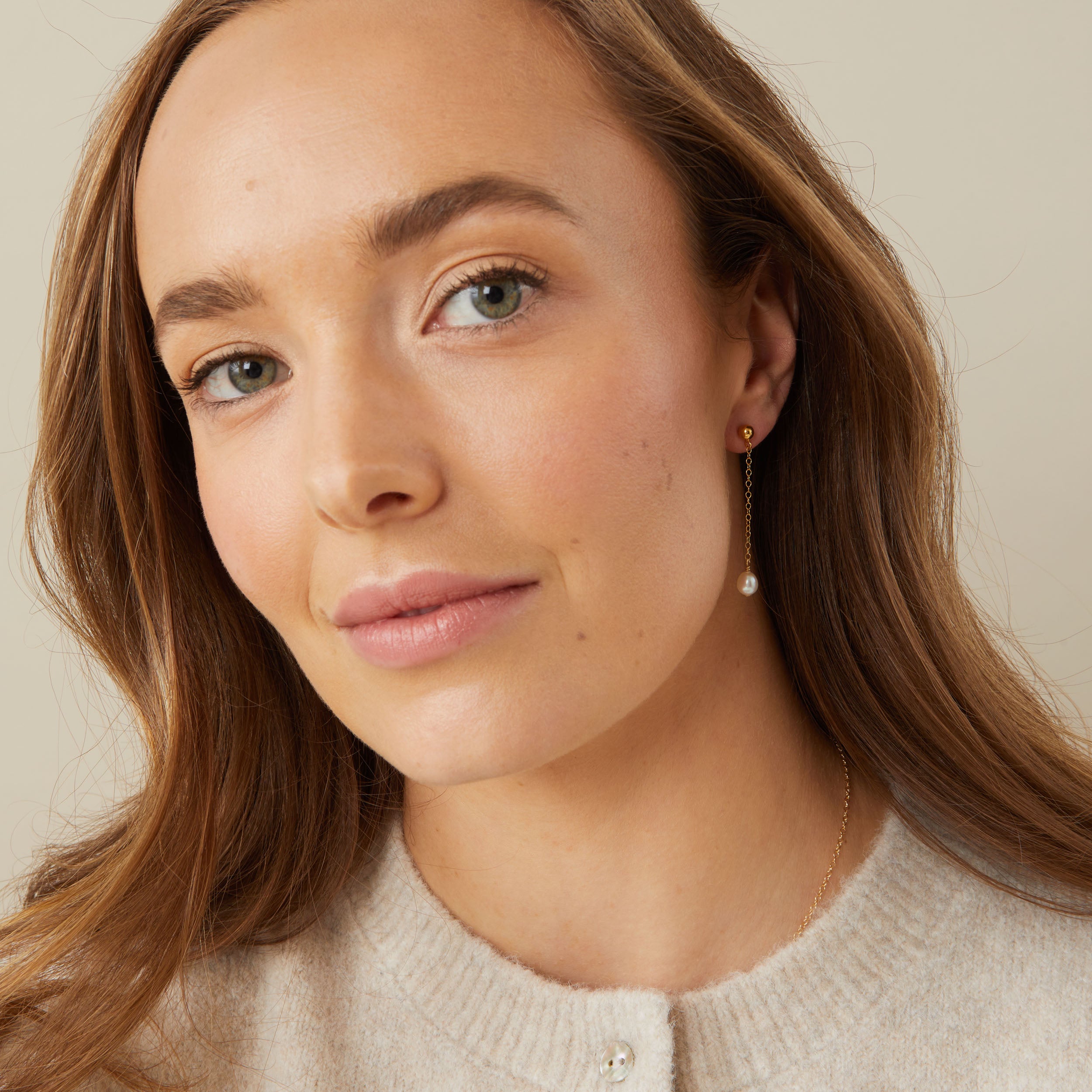 Small Chain Drop Pearl Earrings - Mini Sia