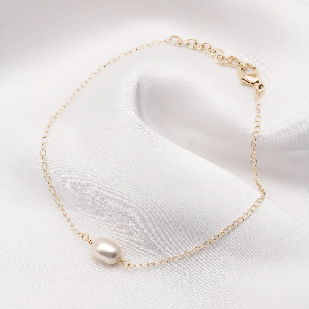 Mini Cara Single Pearl Bracelet