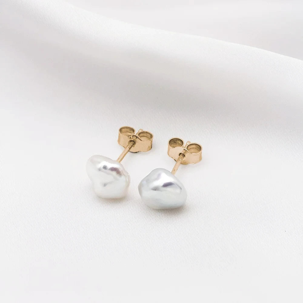 Dot Keshi Pearl Stud Earrings