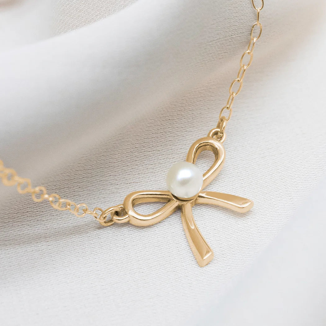 Small Pearl Bow Bracelet - Bonnie