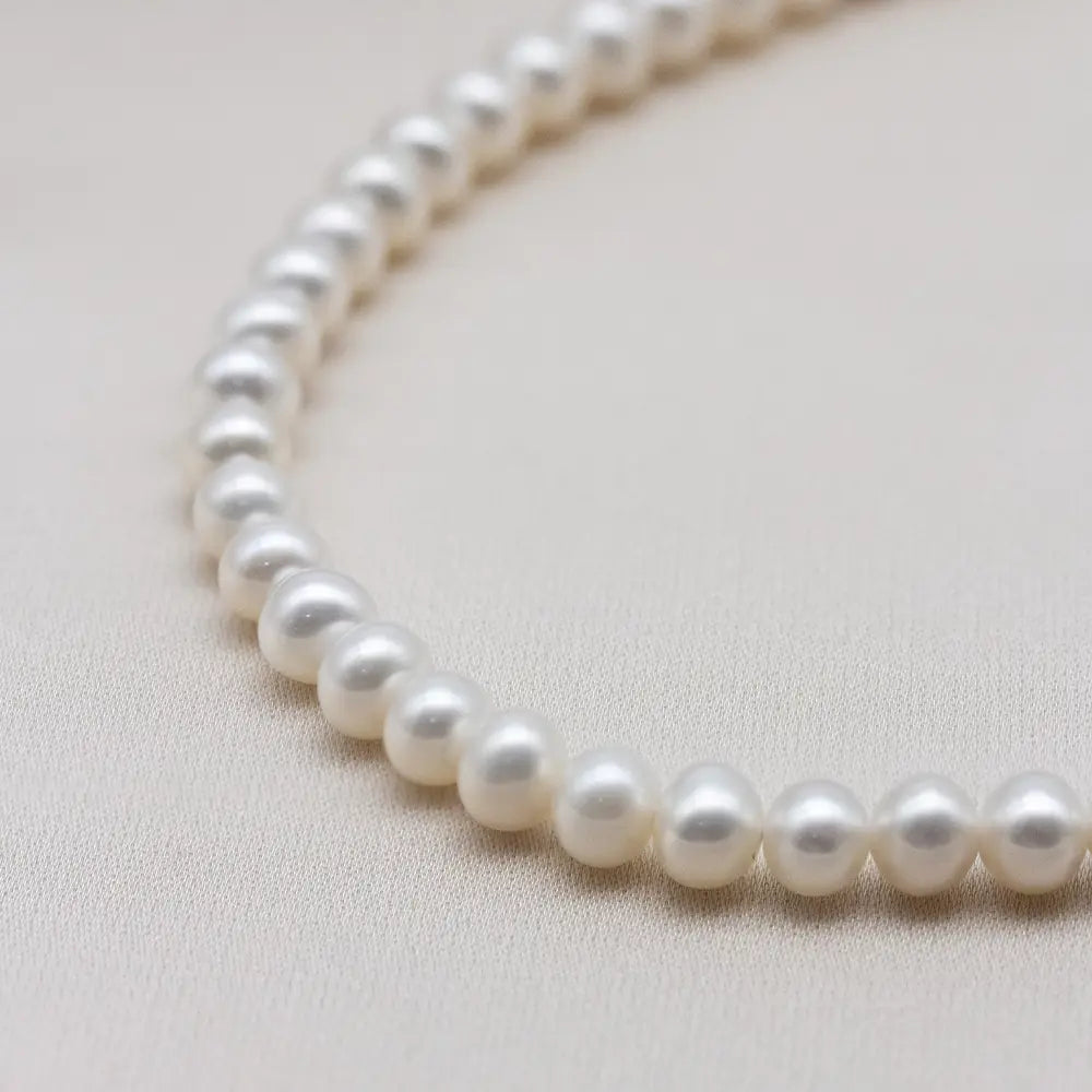 Audrey Classic Round Pearl Necklace