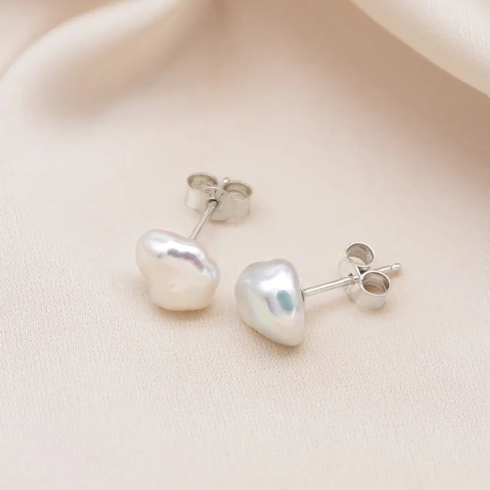 Dot Keshi Pearl Stud Earrings