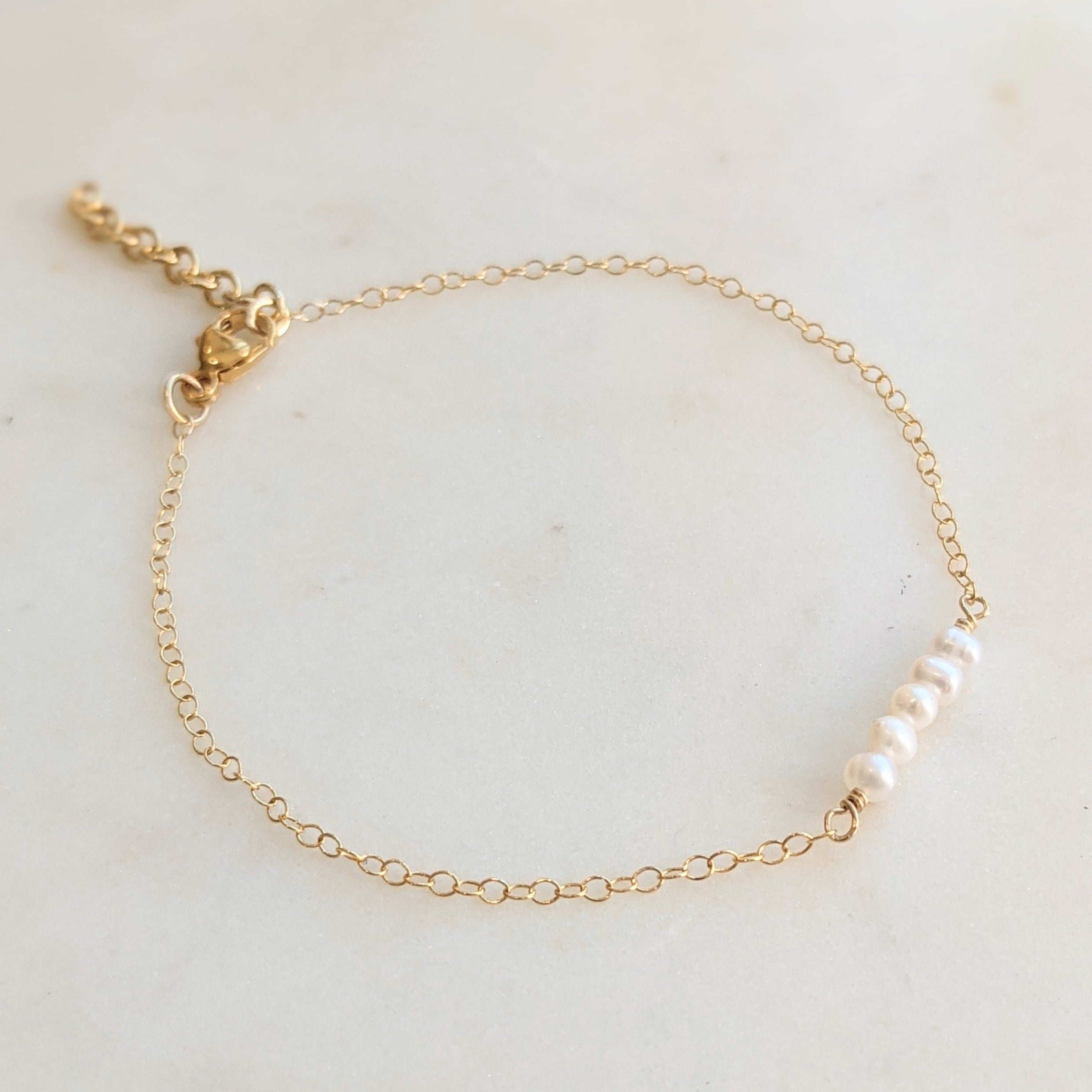 Tiny Pearl Bracelet