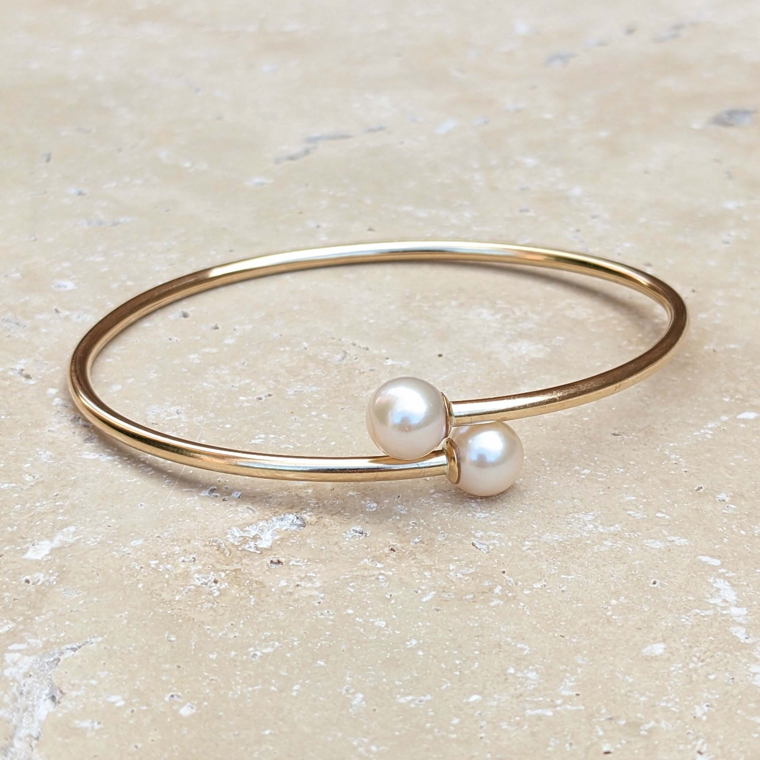 round pearl bangle in gold filled