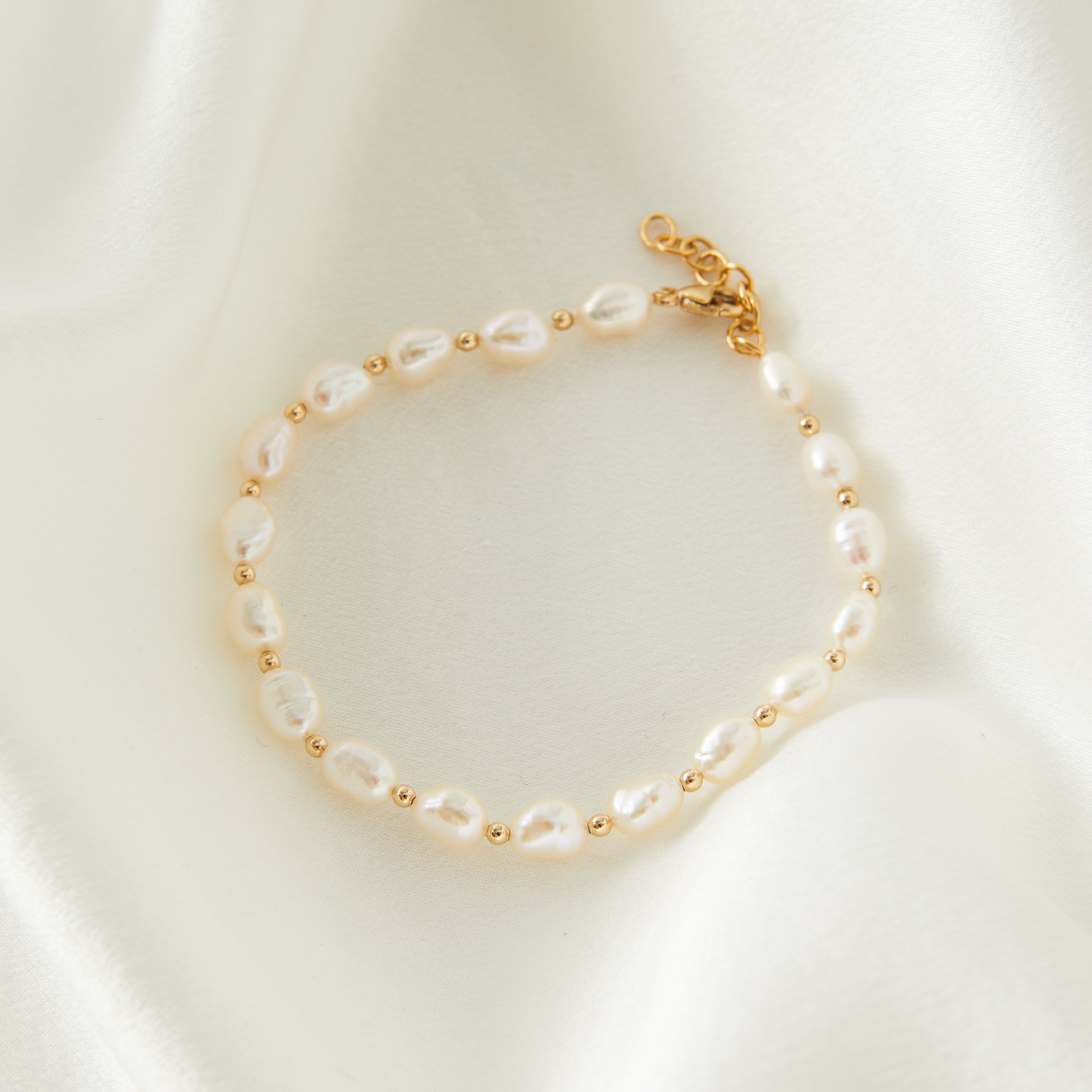 Pearl and Bead Bracelet Bracelet - Lauren