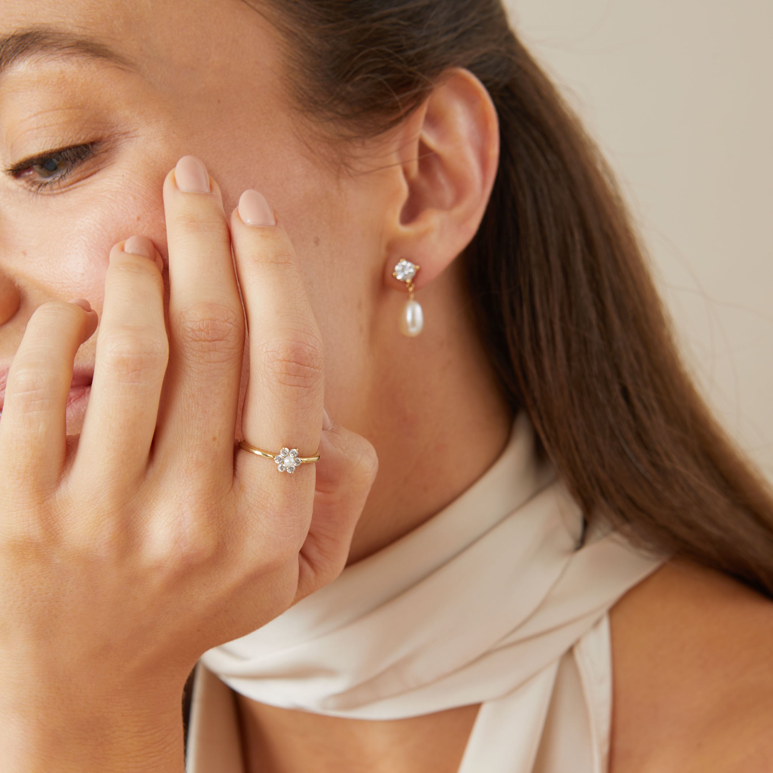 9ct Solid Gold Small Flower Crystal and Pearl Ring - Daisy