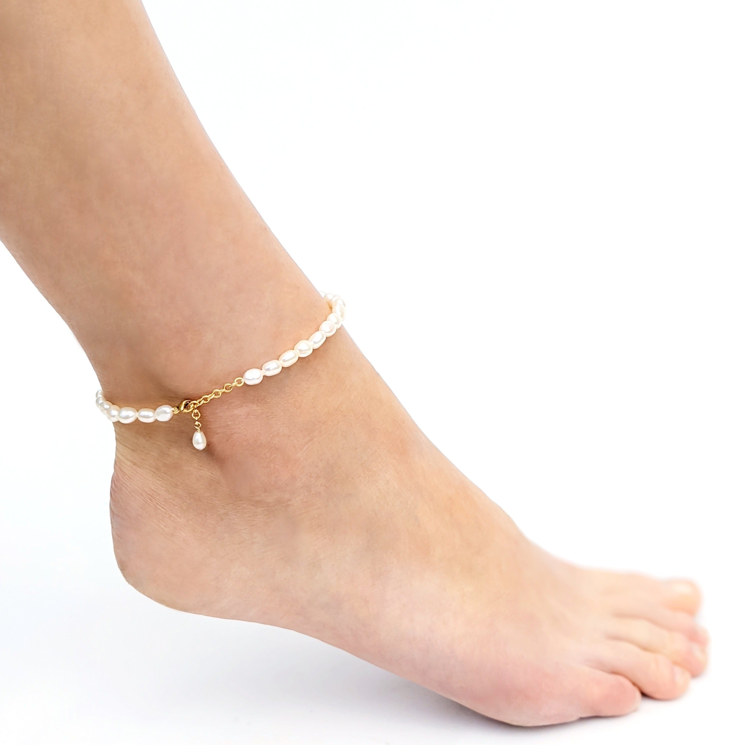 Baroque pearl ankle bracelet with gold clasp