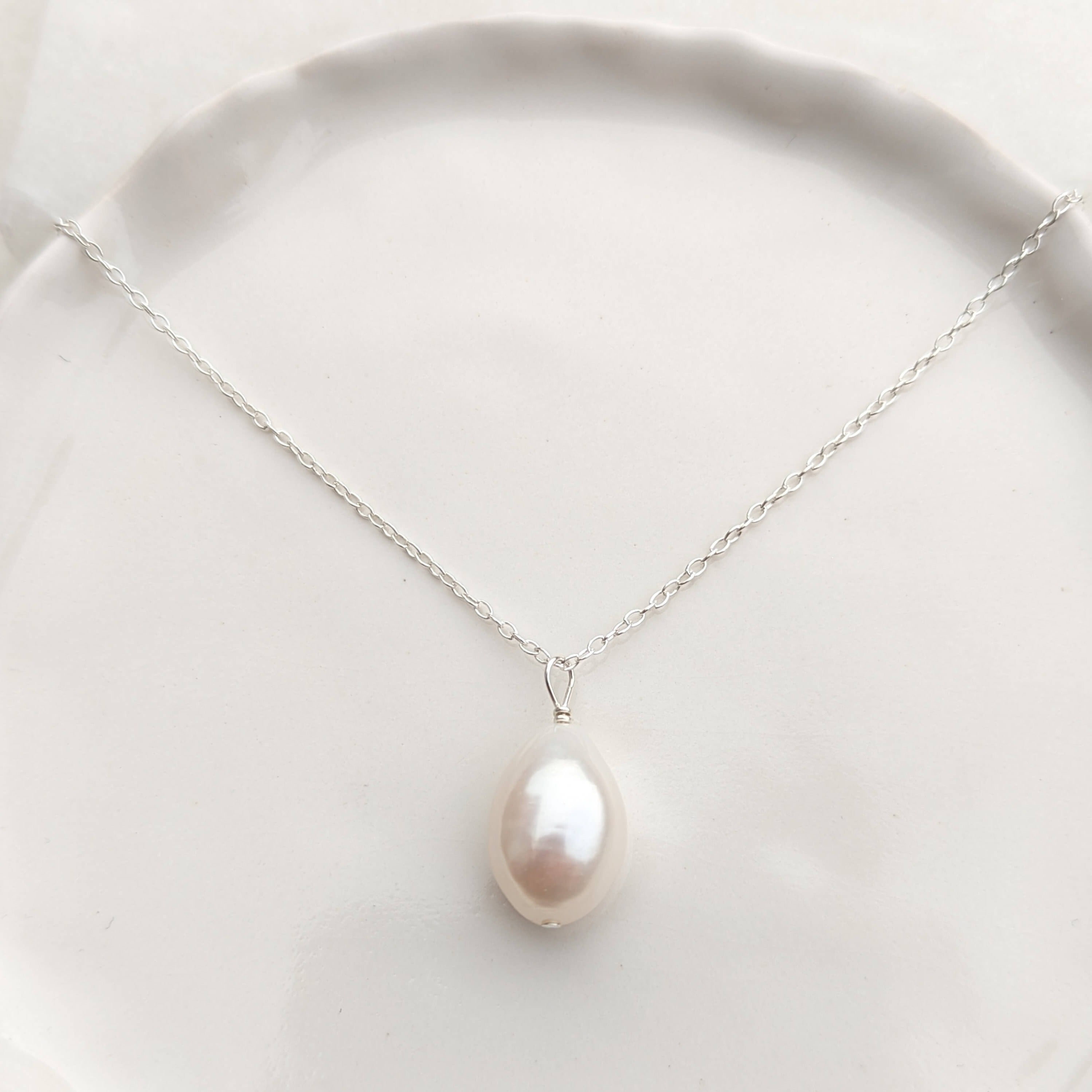 Baroque pearl pendant necklace in sterling silver