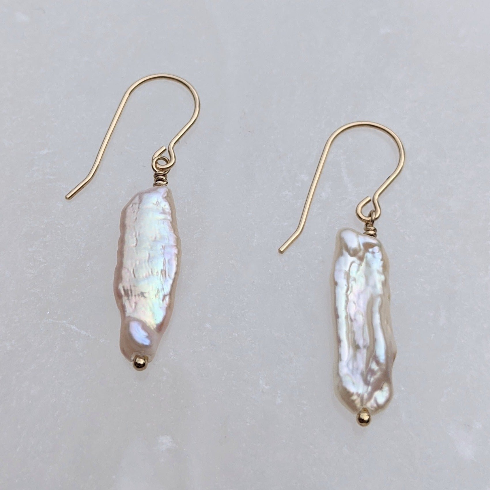 Biwa pearl gold hook earrings - Amelia