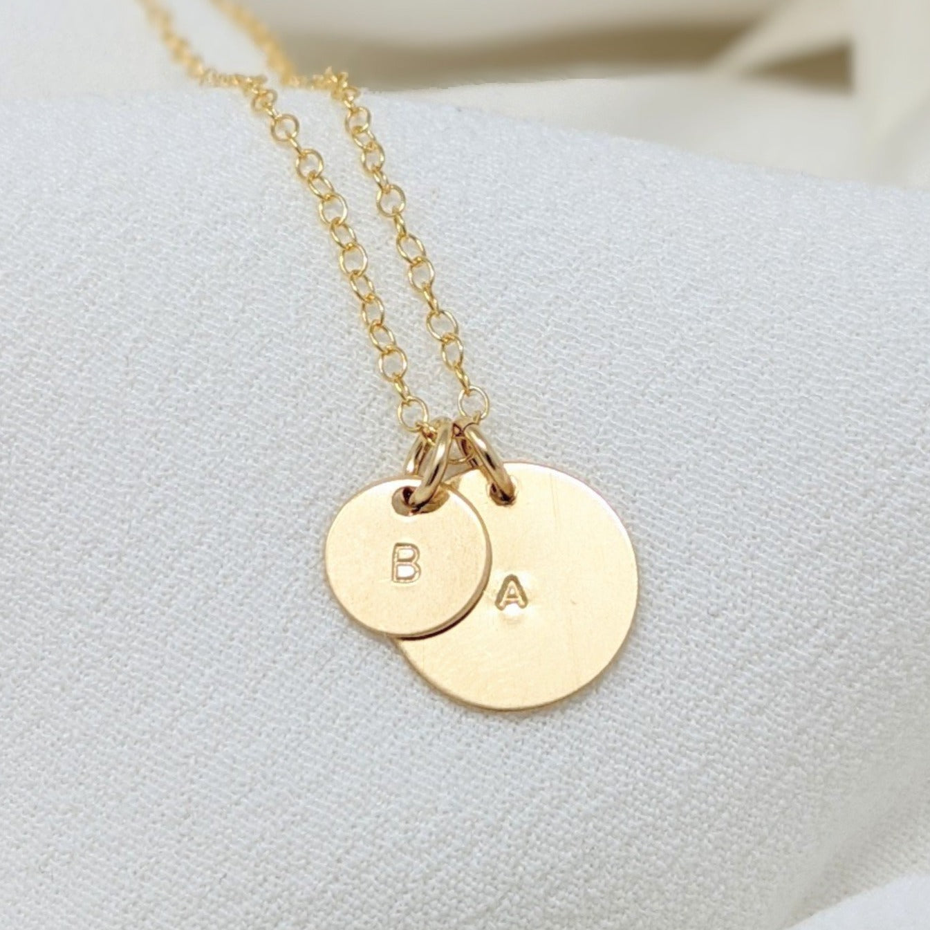Personalised letter initial disc gold pendant necklace